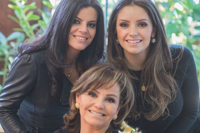 Mary Jean F. Barros, Larissa Garib Gomes e Juliana Falavinha Barros